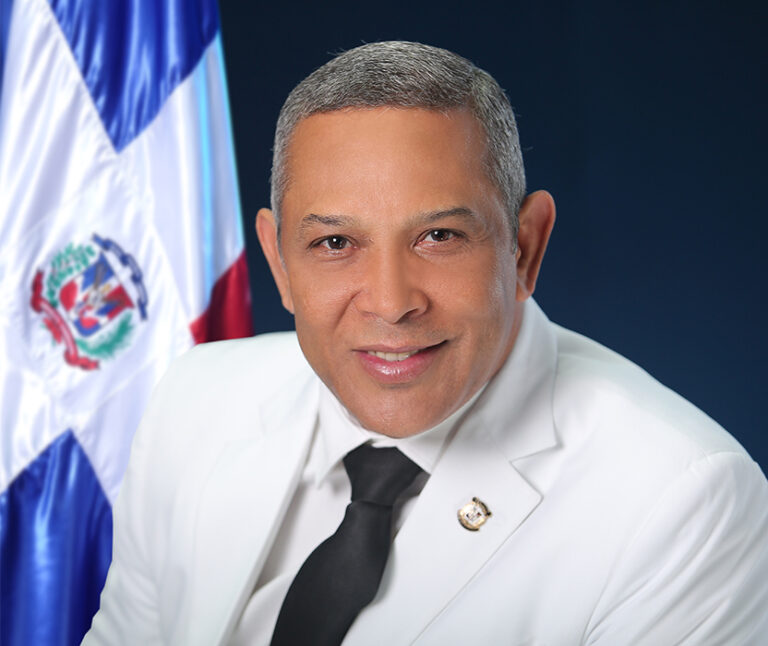 senador-franklin-romero-biografia