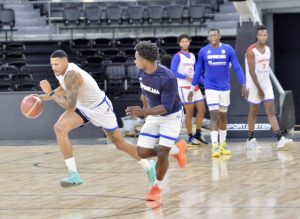 Néstor “Ché” García asume los entrenamientos de la selección de baloncesto de cara a la Cuarta Ventana Clasificatoria