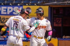 Los Tigres de Aragua siguen imparables en la LVBP (+video)